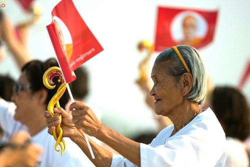 พิธีตอกเสาเข็มมงคล "มหาสุวรรณรัตนอินทขิล" สถาปนาสร้างอนุสรณ์สถาน มหาวิหารพระมงคลเทพมุนี สถานที่เผยแผ่ธรรมครั้งแรก ที่วัดบางปลา