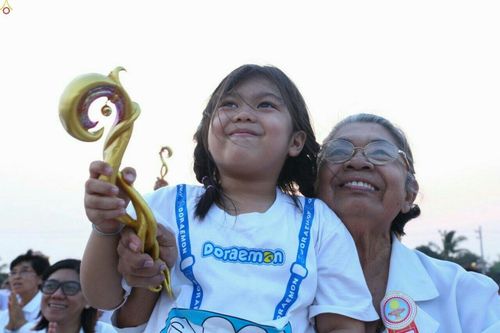 ภาพ No.23133:พิธีตอกเสาเข็มมงคล "มหาสุวรรณรัตนอินทขิล" สถาปนาสร้างอนุสรณ์สถาน มหาวิหารพระมงคลเทพมุนี สถานที่เผยแผ่ธรรมครั้งแรก ที่วัดบางปลา