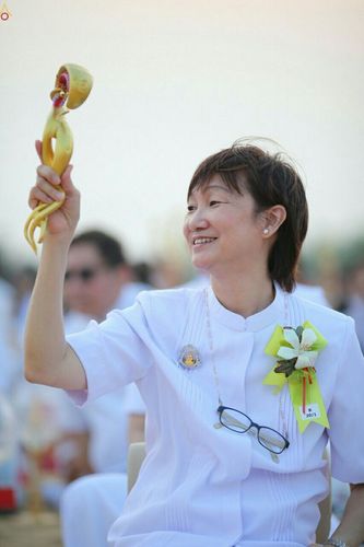 ภาพ No.23153:พิธีตอกเสาเข็มมงคล "มหาสุวรรณรัตนอินทขิล" สถาปนาสร้างอนุสรณ์สถาน มหาวิหารพระมงคลเทพมุนี สถานที่เผยแผ่ธรรมครั้งแรก ที่วัดบางปลา