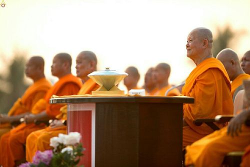 ภาพ No.23158:พิธีตอกเสาเข็มมงคล "มหาสุวรรณรัตนอินทขิล" สถาปนาสร้างอนุสรณ์สถาน มหาวิหารพระมงคลเทพมุนี สถานที่เผยแผ่ธรรมครั้งแรก ที่วัดบางปลา