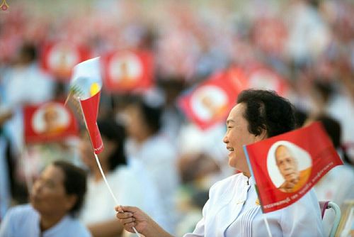 ภาพ No.23165:พิธีตอกเสาเข็มมงคล "มหาสุวรรณรัตนอินทขิล" สถาปนาสร้างอนุสรณ์สถาน มหาวิหารพระมงคลเทพมุนี สถานที่เผยแผ่ธรรมครั้งแรก ที่วัดบางปลา