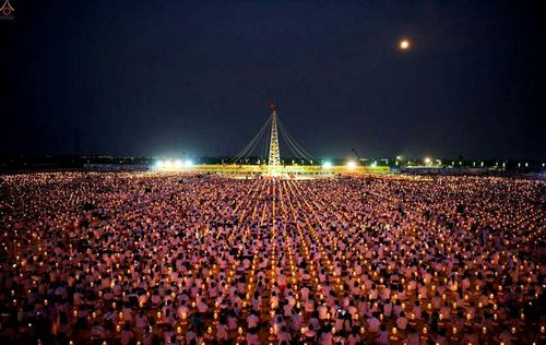 ภาพ No.23184:พิธีตอกเสาเข็มมงคล "มหาสุวรรณรัตนอินทขิล" สถาปนาสร้างอนุสรณ์สถาน มหาวิหารพระมงคลเทพมุนี สถานที่เผยแผ่ธรรมครั้งแรก ที่วัดบางปลา