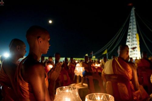 ภาพ No.23195:พิธีตอกเสาเข็มมงคล "มหาสุวรรณรัตนอินทขิล" สถาปนาสร้างอนุสรณ์สถาน มหาวิหารพระมงคลเทพมุนี สถานที่เผยแผ่ธรรมครั้งแรก ที่วัดบางปลา