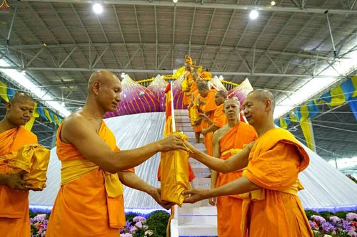 ภาพ No.23316:ประมวลภาพวันคุ้มครองโลก 22 เมษายน 2559 ณ วัดพระธรรมกาย