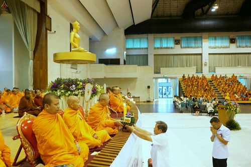 ภาพ No.24164:ตักบาตรแม่โจ้ วันเสาร์ที่ 4 มิถุนายน พ.ศ. 2559