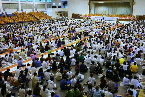 ภาพ No.24199:ตักบาตรแม่โจ้ วันเสาร์ที่ 4 มิถุนายน พ.ศ. 2559