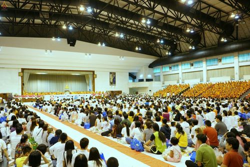 ภาพ No.24211:ตักบาตรแม่โจ้ วันเสาร์ที่ 4 มิถุนายน พ.ศ. 2559