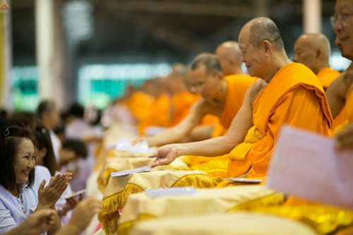 ภาพ No.23441:ประมวลภาพโครงการบวชผู้นำอุบาสิกาแก้ว 1 ล้านคนกตัญญูบูชา เนื่องในวันวิสาขบูชา