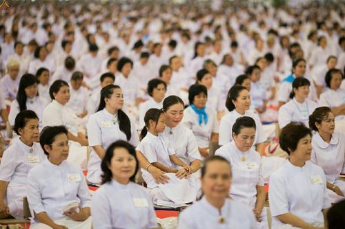 ภาพ No.23447:ประมวลภาพโครงการบวชผู้นำอุบาสิกาแก้ว 1 ล้านคนกตัญญูบูชา เนื่องในวันวิสาขบูชา