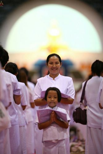 ภาพ No.23459:ประมวลภาพโครงการบวชผู้นำอุบาสิกาแก้ว 1 ล้านคนกตัญญูบูชา เนื่องในวันวิสาขบูชา