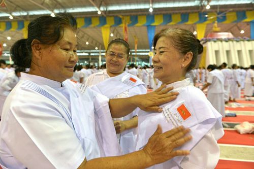 ภาพ No.23466:ประมวลภาพโครงการบวชผู้นำอุบาสิกาแก้ว 1 ล้านคนกตัญญูบูชา เนื่องในวันวิสาขบูชา