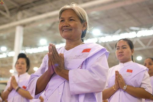 ภาพ No.23483:ประมวลภาพโครงการบวชผู้นำอุบาสิกาแก้ว 1 ล้านคนกตัญญูบูชา เนื่องในวันวิสาขบูชา