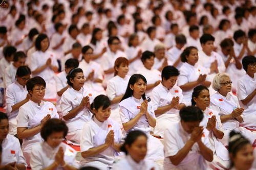 ภาพ No.23481:ประมวลภาพโครงการบวชผู้นำอุบาสิกาแก้ว 1 ล้านคนกตัญญูบูชา เนื่องในวันวิสาขบูชา