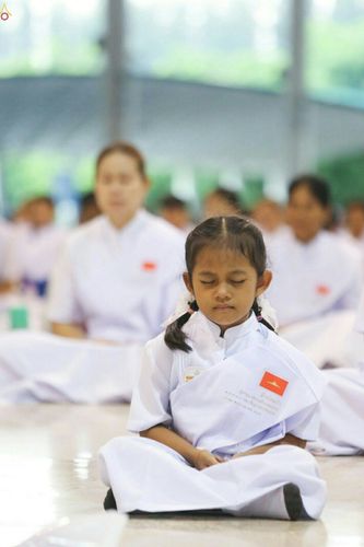 ภาพ No.23497:ประมวลภาพโครงการบวชผู้นำอุบาสิกาแก้ว 1 ล้านคนกตัญญูบูชา เนื่องในวันวิสาขบูชา