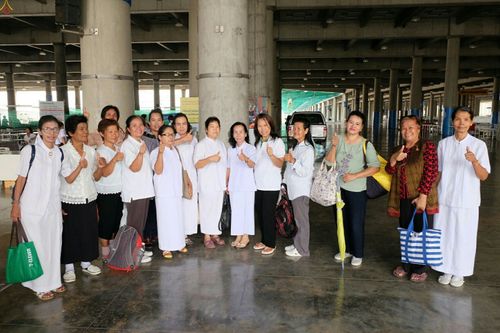 ภาพ No.23499:ประมวลภาพโครงการบวชผู้นำอุบาสิกาแก้ว 1 ล้านคนกตัญญูบูชา เนื่องในวันวิสาขบูชา