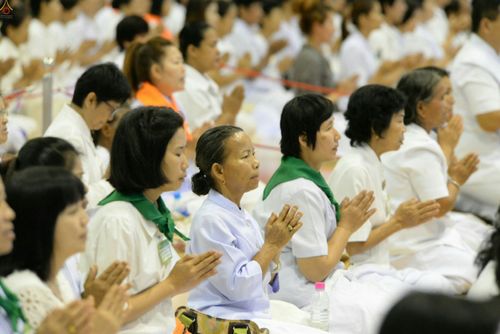 ภาพ No.23519:ประมวลภาพโครงการบวชผู้นำอุบาสิกาแก้ว 1 ล้านคนกตัญญูบูชา เนื่องในวันวิสาขบูชา