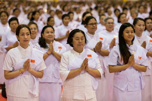 ภาพ No.23521:ประมวลภาพโครงการบวชผู้นำอุบาสิกาแก้ว 1 ล้านคนกตัญญูบูชา เนื่องในวันวิสาขบูชา