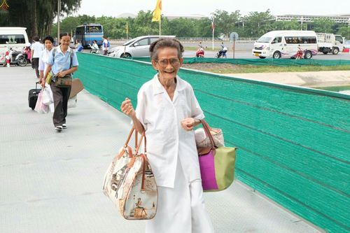 ภาพ No.23529:ประมวลภาพโครงการบวชผู้นำอุบาสิกาแก้ว 1 ล้านคนกตัญญูบูชา เนื่องในวันวิสาขบูชา