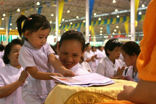 ภาพ No.23537:ประมวลภาพโครงการบวชผู้นำอุบาสิกาแก้ว 1 ล้านคนกตัญญูบูชา เนื่องในวันวิสาขบูชา