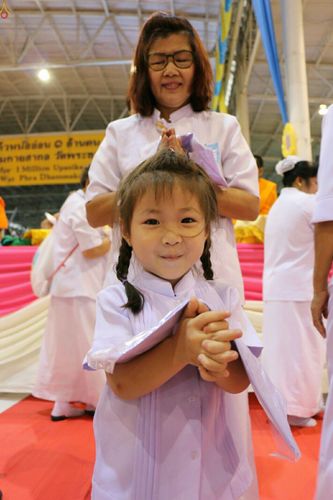 ภาพ No.23536:ประมวลภาพโครงการบวชผู้นำอุบาสิกาแก้ว 1 ล้านคนกตัญญูบูชา เนื่องในวันวิสาขบูชา