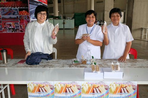 ภาพ No.23539:ประมวลภาพโครงการบวชผู้นำอุบาสิกาแก้ว 1 ล้านคนกตัญญูบูชา เนื่องในวันวิสาขบูชา