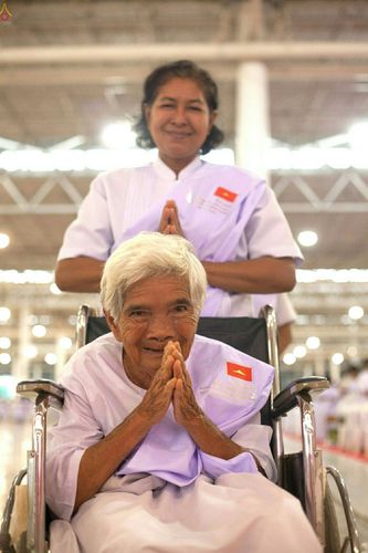 ภาพ No.23547:ประมวลภาพโครงการบวชผู้นำอุบาสิกาแก้ว 1 ล้านคนกตัญญูบูชา เนื่องในวันวิสาขบูชา