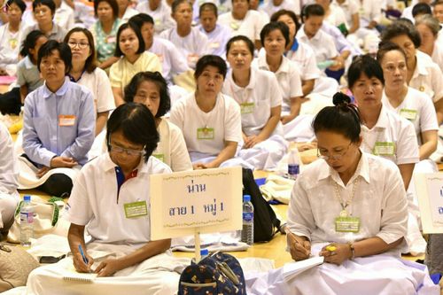 ภาพ No.23553:ประมวลภาพโครงการบวชผู้นำอุบาสิกาแก้ว 1 ล้านคนกตัญญูบูชา เนื่องในวันวิสาขบูชา