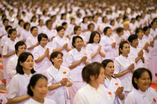 ภาพ No.23552:ประมวลภาพโครงการบวชผู้นำอุบาสิกาแก้ว 1 ล้านคนกตัญญูบูชา เนื่องในวันวิสาขบูชา