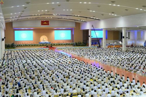 ภาพ No.23572:ประมวลภาพโครงการบวชผู้นำอุบาสิกาแก้ว 1 ล้านคนกตัญญูบูชา เนื่องในวันวิสาขบูชา