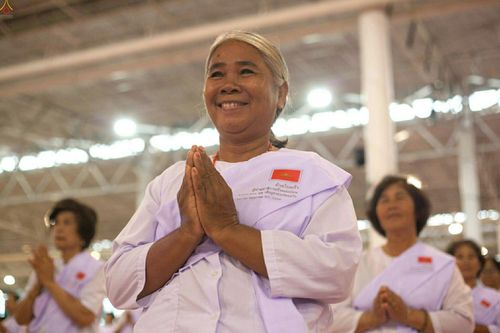 ภาพ No.23575:ประมวลภาพโครงการบวชผู้นำอุบาสิกาแก้ว 1 ล้านคนกตัญญูบูชา เนื่องในวันวิสาขบูชา