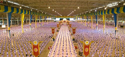 ภาพ No.23583:ประมวลภาพโครงการบวชผู้นำอุบาสิกาแก้ว 1 ล้านคนกตัญญูบูชา เนื่องในวันวิสาขบูชา