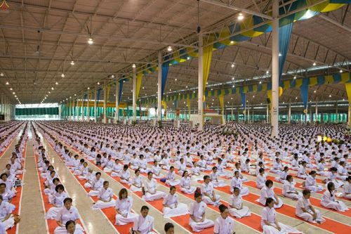 ภาพ No.23592:ประมวลภาพโครงการบวชผู้นำอุบาสิกาแก้ว 1 ล้านคนกตัญญูบูชา เนื่องในวันวิสาขบูชา