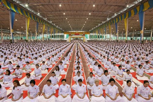 ภาพ No.23596:ประมวลภาพโครงการบวชผู้นำอุบาสิกาแก้ว 1 ล้านคนกตัญญูบูชา เนื่องในวันวิสาขบูชา