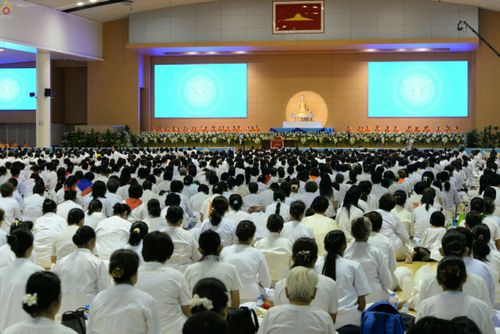 ภาพ No.23606:ประมวลภาพโครงการบวชผู้นำอุบาสิกาแก้ว 1 ล้านคนกตัญญูบูชา เนื่องในวันวิสาขบูชา