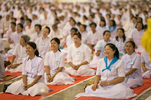 ภาพ No.23609:ประมวลภาพโครงการบวชผู้นำอุบาสิกาแก้ว 1 ล้านคนกตัญญูบูชา เนื่องในวันวิสาขบูชา