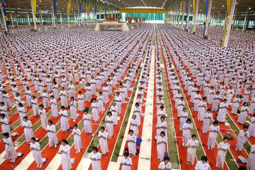 ภาพ No.23616:ประมวลภาพโครงการบวชผู้นำอุบาสิกาแก้ว 1 ล้านคนกตัญญูบูชา เนื่องในวันวิสาขบูชา