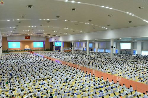 ภาพ No.23635:ประมวลภาพโครงการบวชผู้นำอุบาสิกาแก้ว 1 ล้านคนกตัญญูบูชา เนื่องในวันวิสาขบูชา