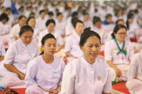 ภาพ No.23636:ประมวลภาพโครงการบวชผู้นำอุบาสิกาแก้ว 1 ล้านคนกตัญญูบูชา เนื่องในวันวิสาขบูชา