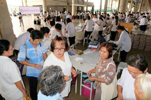 ภาพ No.23648:ประมวลภาพโครงการบวชผู้นำอุบาสิกาแก้ว 1 ล้านคนกตัญญูบูชา เนื่องในวันวิสาขบูชา