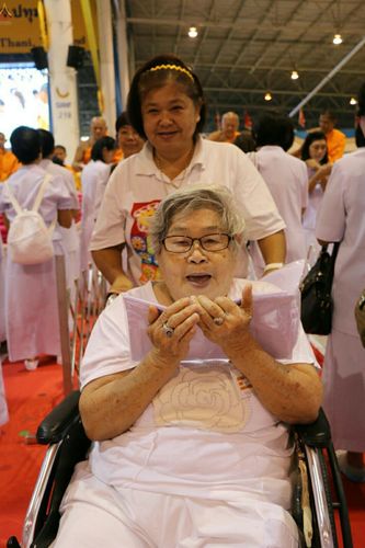 ภาพ No.23655:ประมวลภาพโครงการบวชผู้นำอุบาสิกาแก้ว 1 ล้านคนกตัญญูบูชา เนื่องในวันวิสาขบูชา