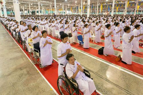 ภาพ No.23666:ประมวลภาพโครงการบวชผู้นำอุบาสิกาแก้ว 1 ล้านคนกตัญญูบูชา เนื่องในวันวิสาขบูชา