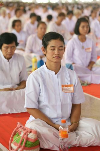 ภาพ No.23672:ประมวลภาพโครงการบวชผู้นำอุบาสิกาแก้ว 1 ล้านคนกตัญญูบูชา เนื่องในวันวิสาขบูชา