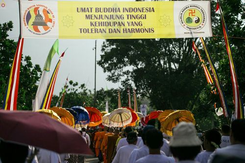 ภาพ No.24220:วิสาขบูชา ณ บรมพุทโธ ประเทศอินโดนีเซีย