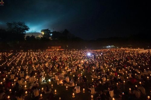 ภาพ No.24225:วิสาขบูชา ณ บรมพุทโธ ประเทศอินโดนีเซีย