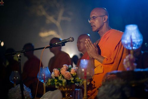 ภาพ No.24234:วิสาขบูชา ณ บรมพุทโธ ประเทศอินโดนีเซีย