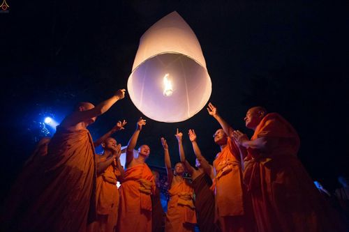 ภาพ No.24235:วิสาขบูชา ณ บรมพุทโธ ประเทศอินโดนีเซีย