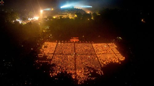 ภาพ No.24254:วิสาขบูชา ณ บรมพุทโธ ประเทศอินโดนีเซีย