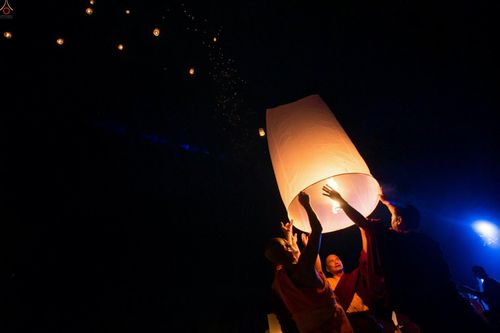 ภาพ No.24286:วิสาขบูชา ณ บรมพุทโธ ประเทศอินโดนีเซีย