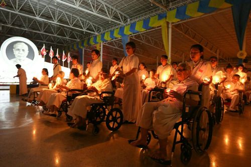 ภาพ No.23719:ประมวลภาพวันวิสาขบูชา 2559 ณ วัดพระธรรมกาย จ.ปทุมธานี