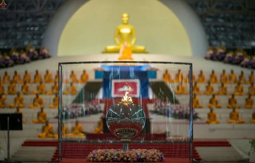 ภาพ No.23727:ประมวลภาพวันวิสาขบูชา 2559 ณ วัดพระธรรมกาย จ.ปทุมธานี